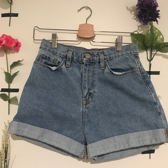 Urban Outfitters Pants - Urban Outfitters 26W Mom High Rise Shorts